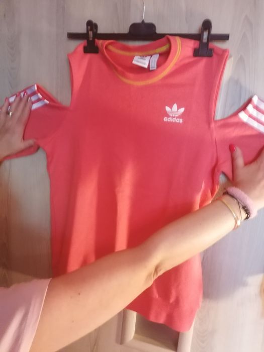 ADIDAS спортна дамска блуза с голо рамо