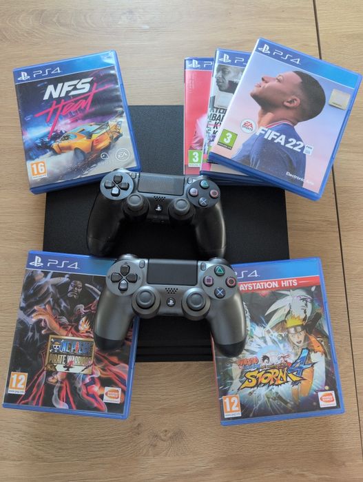 PS4 Pro 1TB + 2 controlere + 6 jocuri