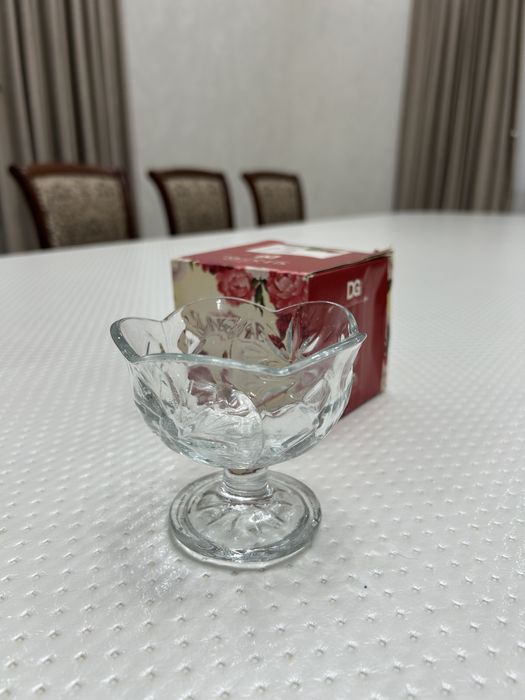 Продам вазы фруктовницу, и на подарки
