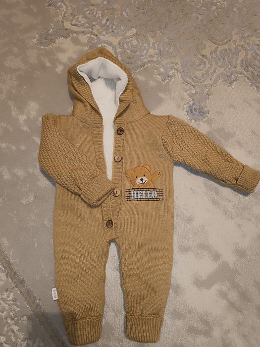 Продам детские комбинезоны