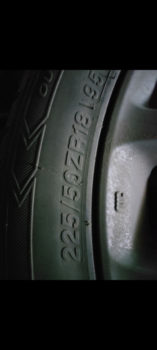 Продам диски с резиной на 18