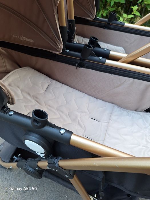 Carucior ChipoLino  pentru gemeni