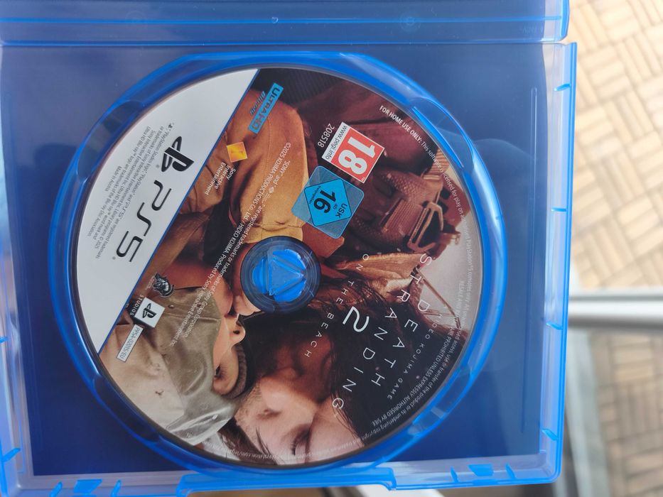 Продавам First light 007 Death stranding 2 PS 5