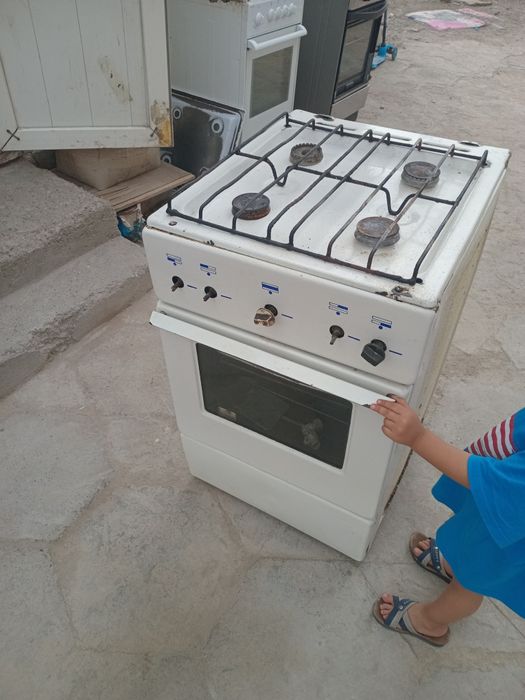 Продам газовую плиту Бош.