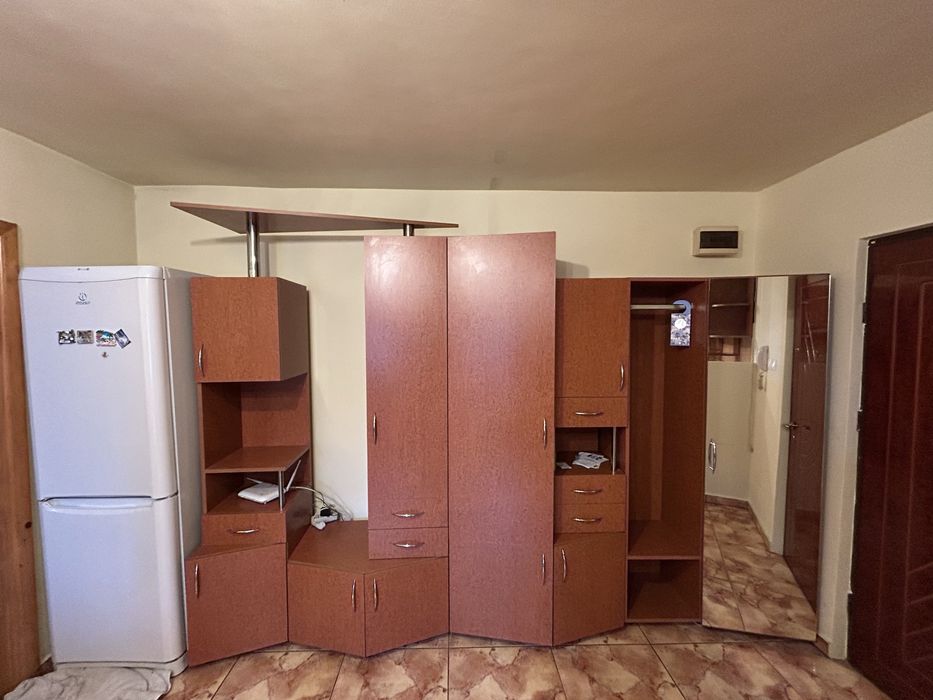 Vand mobilier bucatarie, facut la comanda.