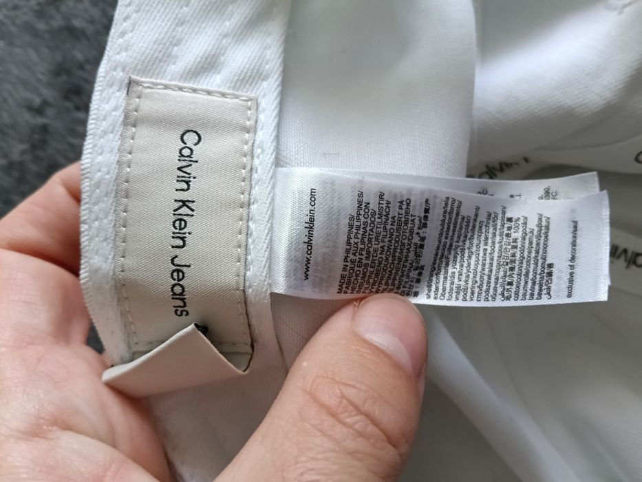 Calvin Klein Jeans seasonal printed șapcă unisex culoare alba cu logo mic mărime OS noua originala