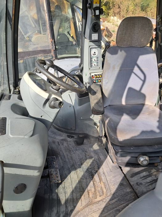 Komatsu WB 97R buldoexcavator