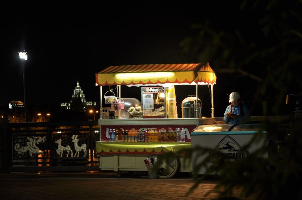 Продам Nikon D-90