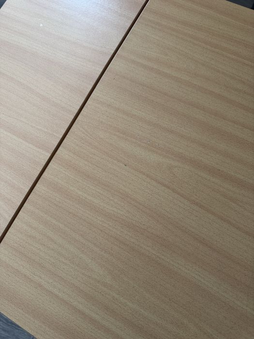 Дървена маса, разтегателна. 70х60 см, сгъната