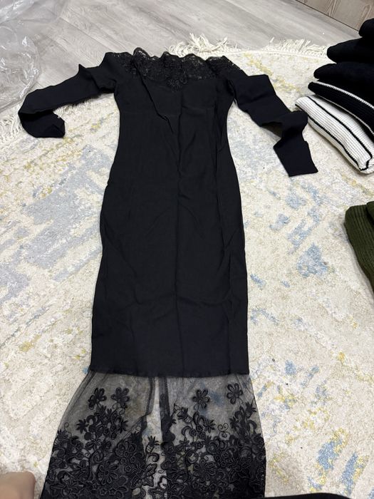 Продаётся платье одевала 1 раз материал стреч тянется