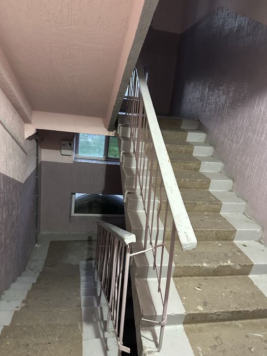 2х комн. 2эт. 4мкр 10дом. ЖКХ