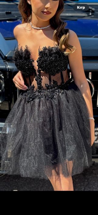 Дизайнерска рокля в черен цвят