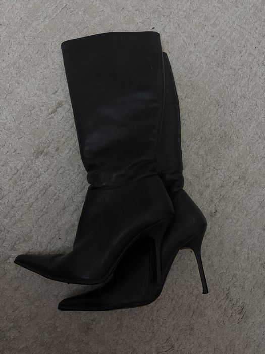 Сапоги на каблуках