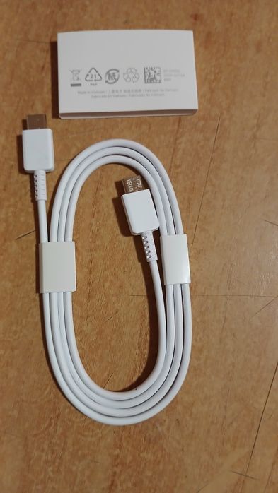 Pentru incarcator,cablu original Samsung S24 Ultra