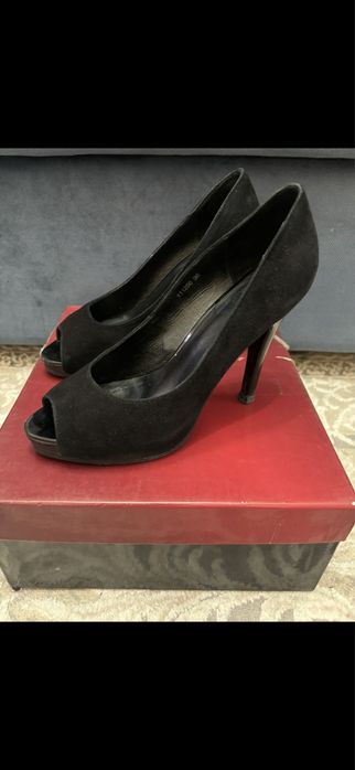 Продам туфли замшевые 3500