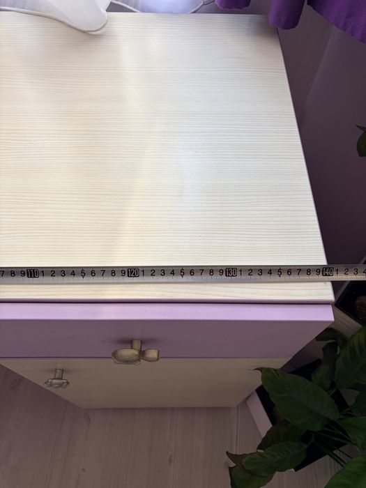 Бюро за детска стая.