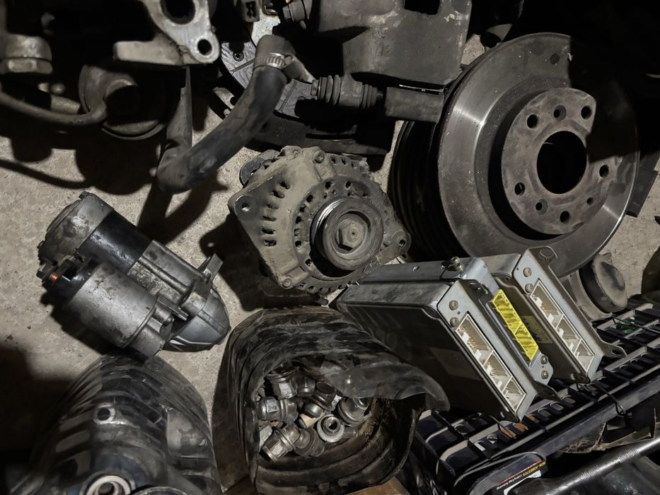 Мазда 626 Переходка запчасть разбор