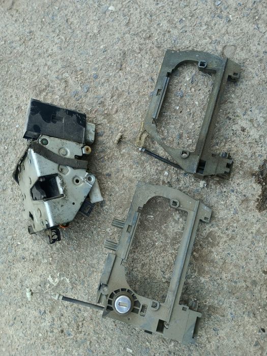 BMW 7 е38 Запчасти разные...