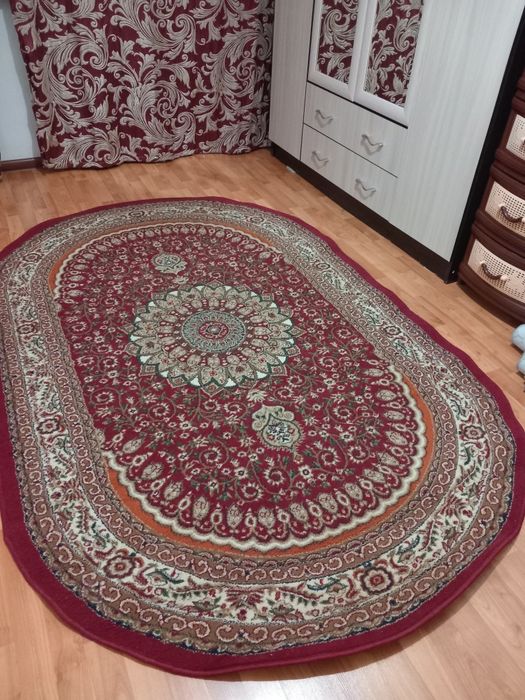 1.50×2.30.    2×4 ковёр