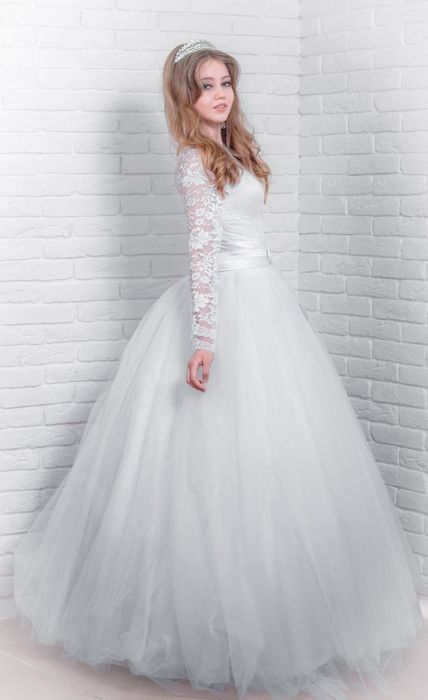 Срочно продаю свадебные платья Б/у не дорого