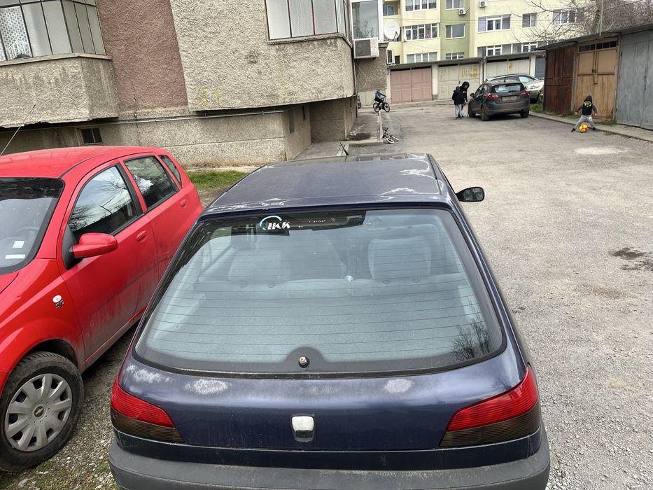 Продавам Пежо 306
