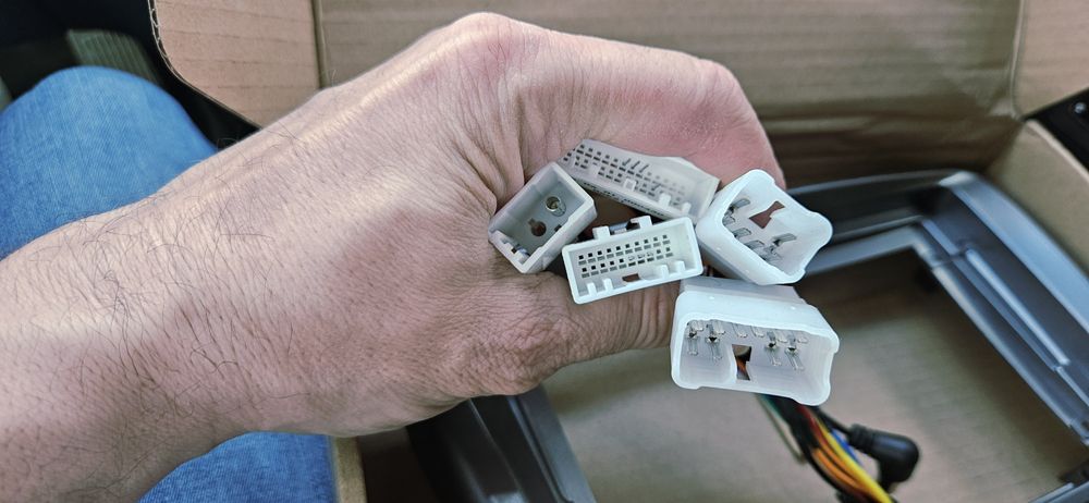 Преходна рамка и инсталация за Toyota Avensis T27