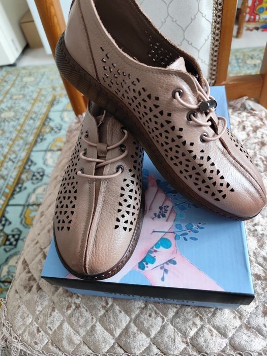 Женская кожанная обувь