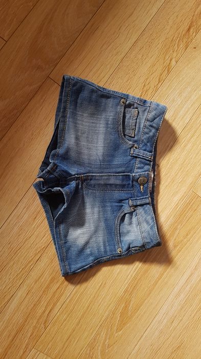 Pantaloni scurți Mango Kids 6 ani(116cm)