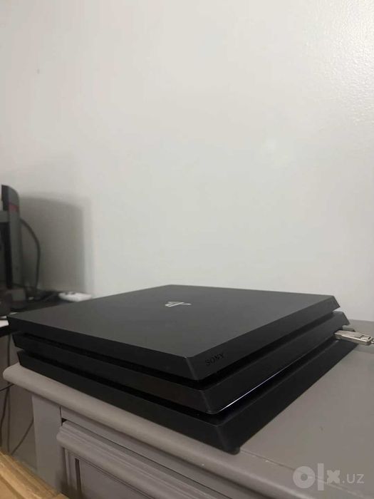 PlayStation 4 Pro 1TB+joysstik+oyinlar