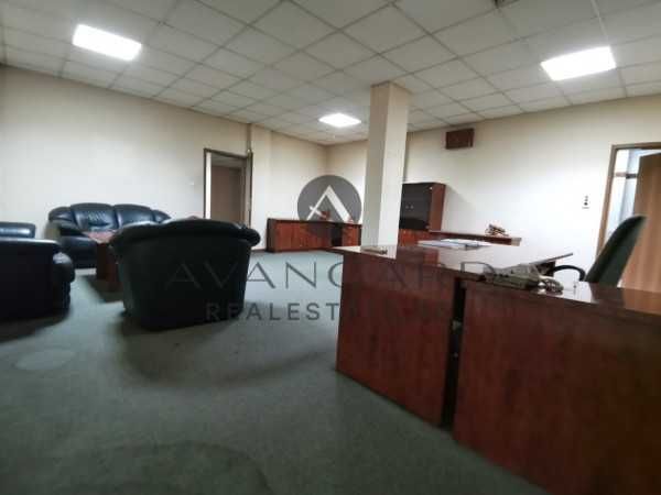 Продава се Четиристаен апартамент в Пловдив, Кършияка - 190 кв.м за 781 €/кв.м - Снимка #1