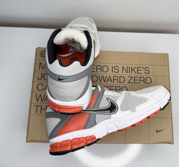 Nike Zoom Vomero 5 (44) 28см. Маратонки
