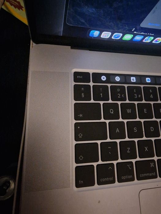 Лаптоп в отлично състояние – бърза продажба