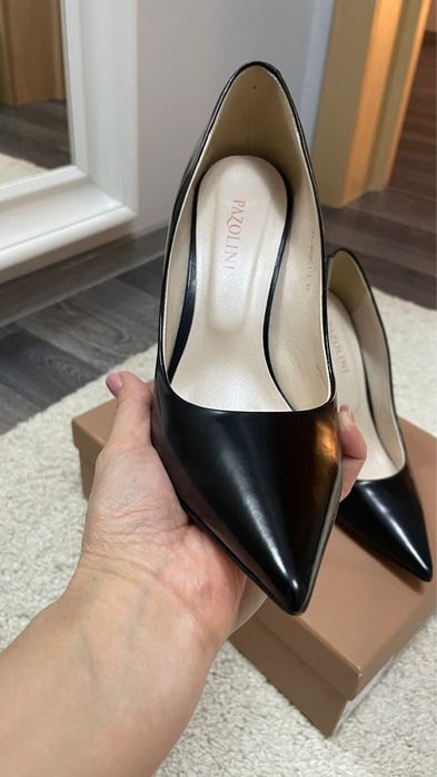 Кожаные туфли  Carlo Pazolini