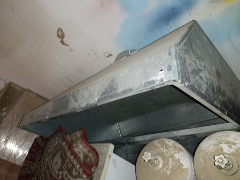 Продам вентиляционый вытяшку