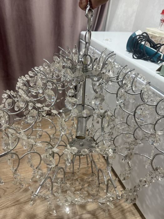 Продам люстру б/у