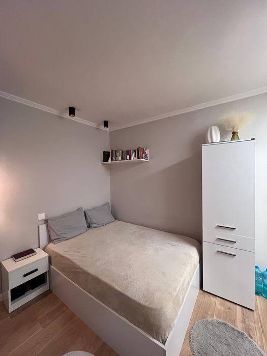 Garsonieră mobilată și utilitată