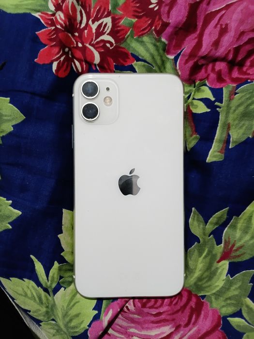 Айфон 11 сатылады торг есть