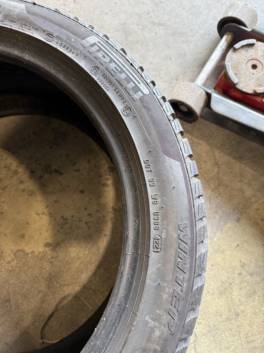 235/45/18 пирели