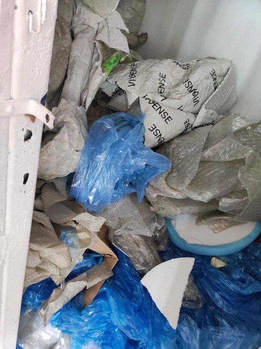 Servicii de curatenie , eliberare gunoi  moloz sau  mobile veche