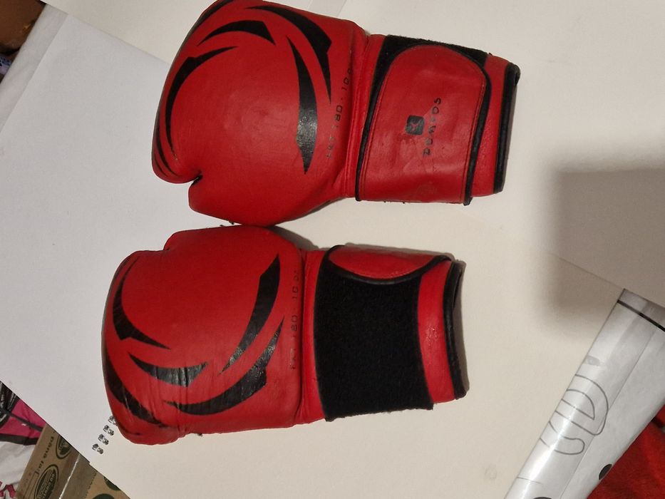 Mănuși de box folosite