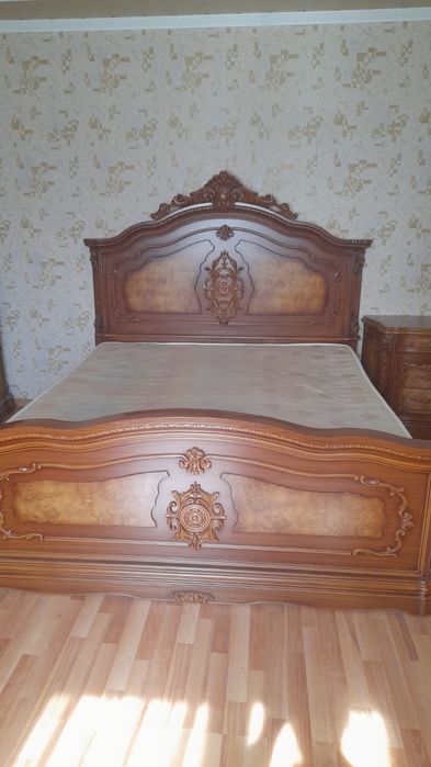 Продам срочно спальный гарнитур