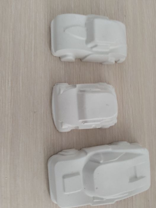 Машинка из гипса