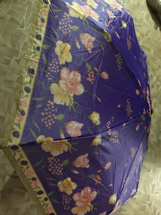 Продам женский зонтик