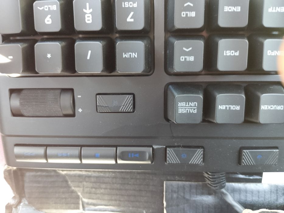 Геймърска клавиатура Logitech G910 Orion Spark с RGB подсветкa