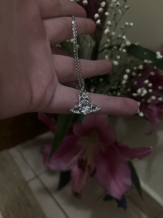 Lantisor Vivienne Westwood cu Diamant