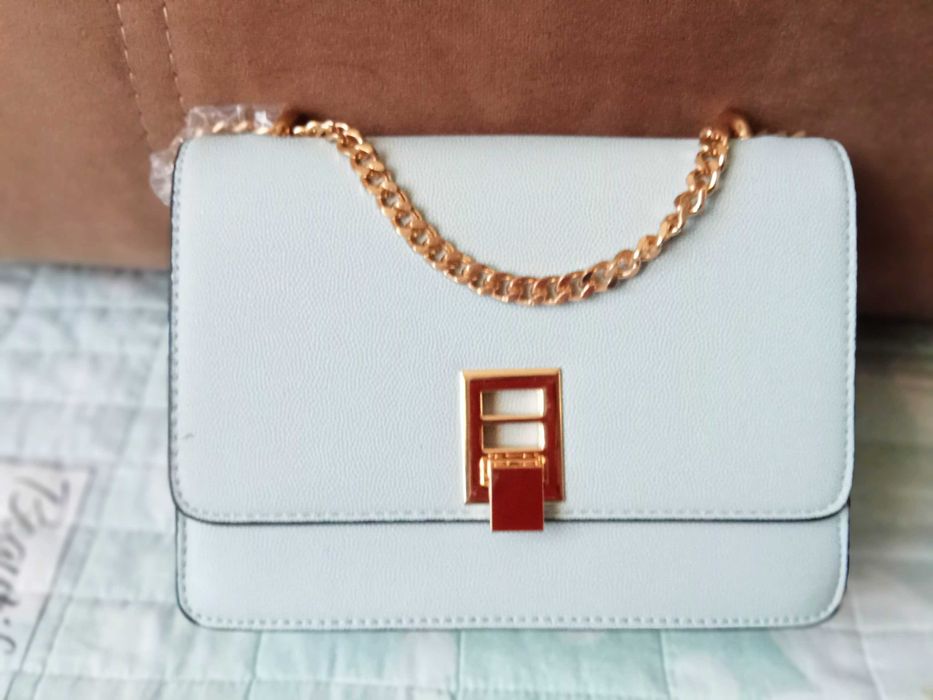 Новые сумочки продам