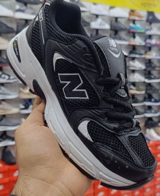 Seturi si adidasi barbati