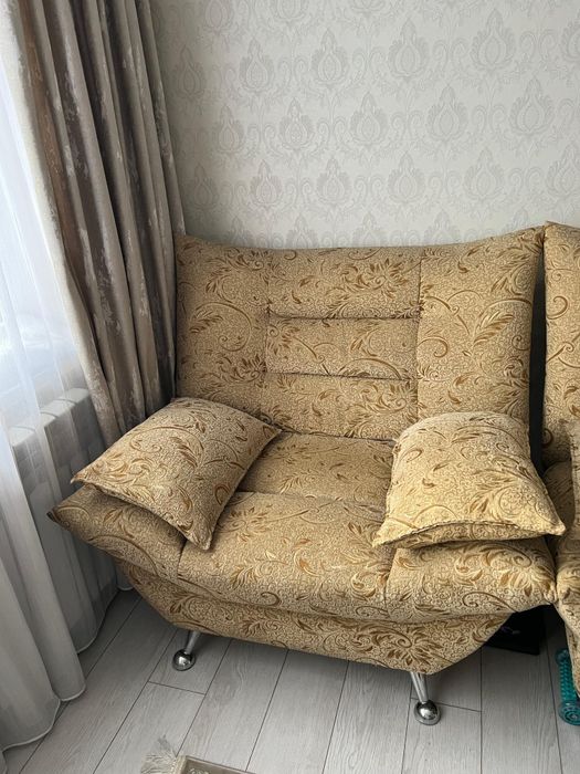 Диван с креслами