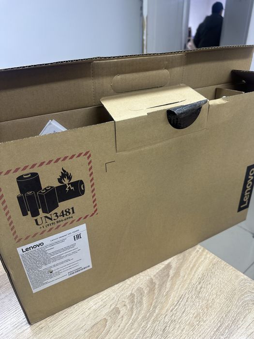 Продам ноутбук новый