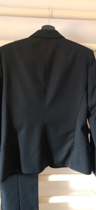 Costum office elegant marca Dika cu pantaloni negru